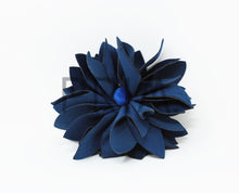 Load image into Gallery viewer, VELVET FLOWER CLIP

