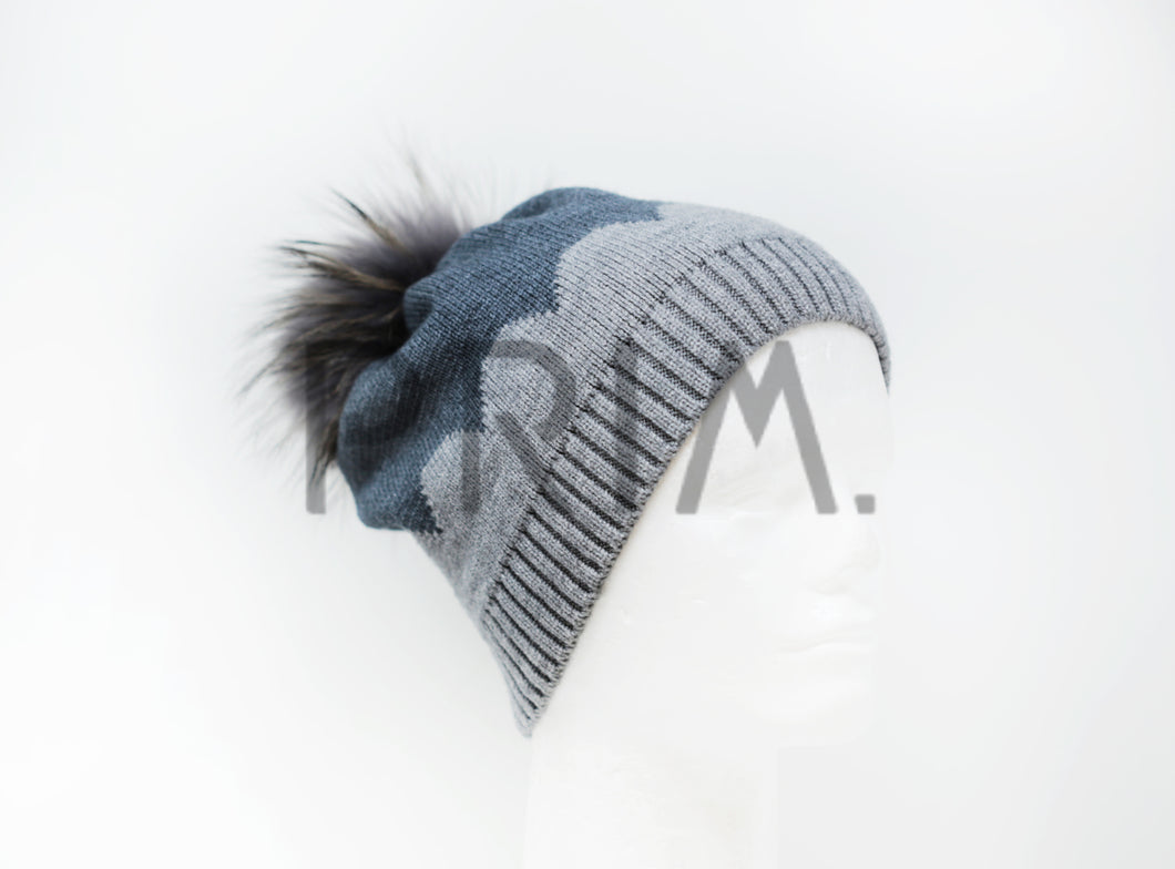 SCALLOPED POM POM HAT