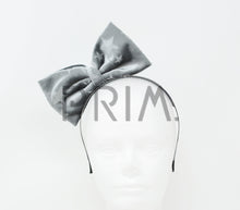 Load image into Gallery viewer, VELVET STAR BOW HEADBAND

