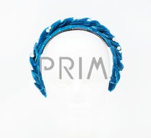 Load image into Gallery viewer, TWISTED PEARL VELVET HEADBAND
