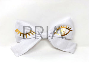 RIBBED BOW CLIP WITH FOIL WINK