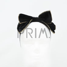 Load image into Gallery viewer, METALLIC EDGED VELVET POP UP BOW BABY BAND
