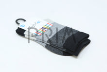 Load image into Gallery viewer, MEMOI OMBRE STRIPE BOYS CREW SOCK
