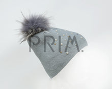 Load image into Gallery viewer, MOHAIR PEARL POM POM HAT
