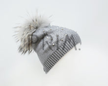 Load image into Gallery viewer, PEARL STUDDED WOOL HAT
