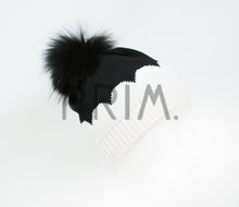 Load image into Gallery viewer, SCALLOPED POM POM HAT
